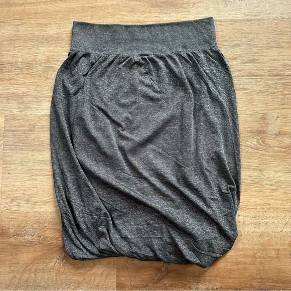 Lululemon Boulevard Bliss Skirt Size 8
Black / White - Picture 7 of 11